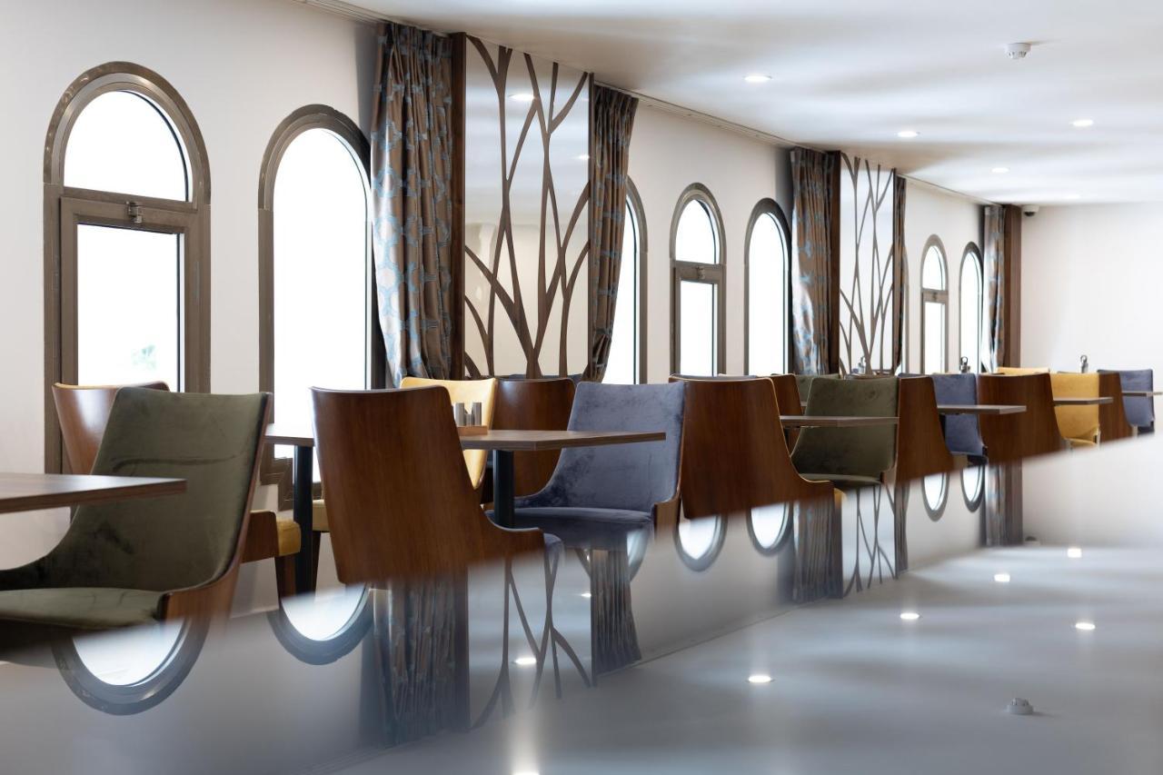 Hotel L'Europe Djibouti City Екстер'єр фото